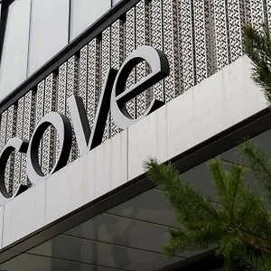 Cove Landmark Pinnacle **** London