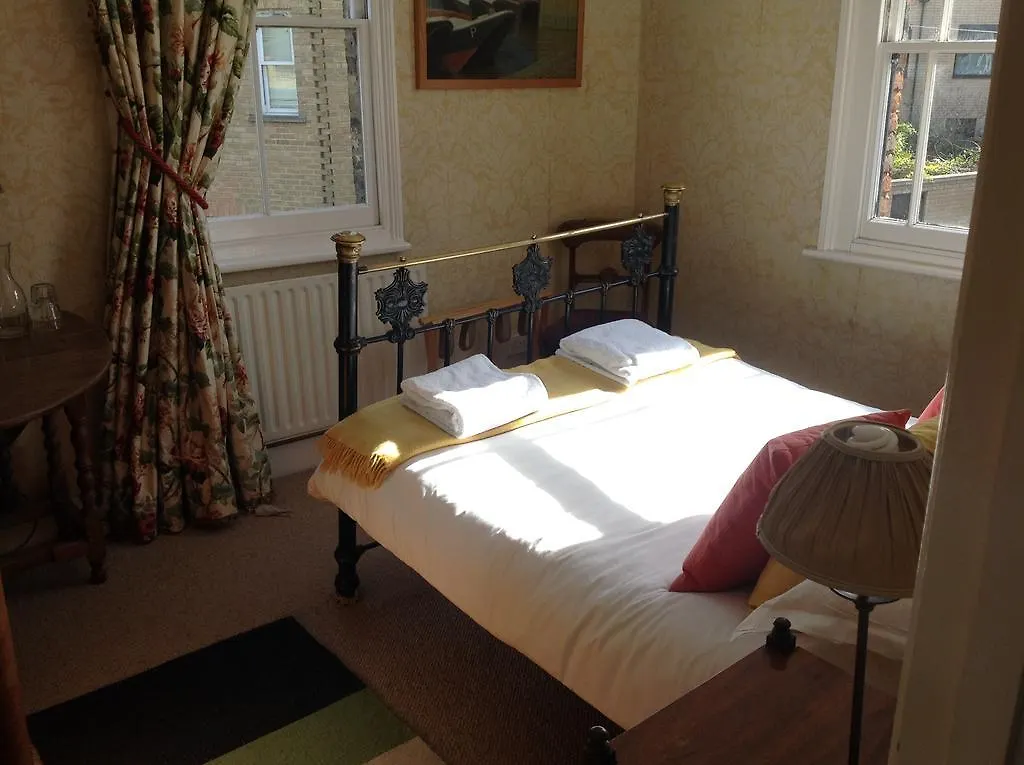 St Alfeges 4*, London United Kingdom