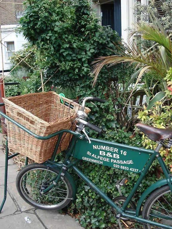 St Alfeges Bed & Breakfast London